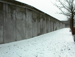 04.02 15:41 So: Die Mauer!