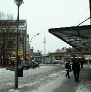 04.02 15:59 So: Berlin Friedrichstr mit Blick auf den Fernsehturm!