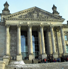 30.12 13:23 Sa: Der Reichstag!