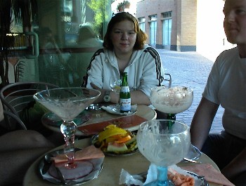 24.05 19:21 Ganz viele Schalen bleiben �bring, von dem vielen Obst!