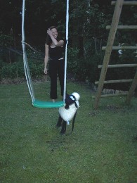 28.07 20:42 ...Cleo ist Shaun behilflich!