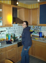 09.03.02 11:19 lara sorgt f�r den Aufwach-Kaffee!