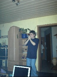 10.03.02 0:26 Ich rauche net - ich Pfeife!