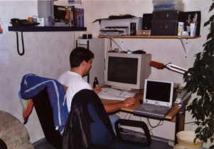 01.11  04a  Robby ganz begeistert am 21 z�ller am chatten!