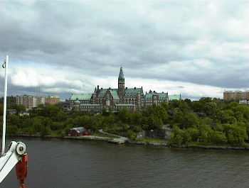 03.06 17:04 Bei der Ausfahrt aus Stockholm fotografiert!