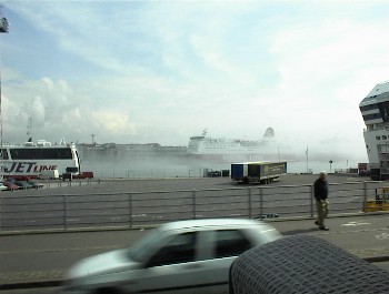 04.06 10:19 Nur ber dem Wasser ist Nebel!