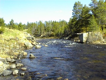 09.06 11:31 ...eine defekte Brcke zu einer alten Mine!