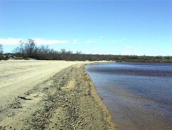 09.06 12:33 Manche Seen haben sogar einen kleinen Sandstrand!