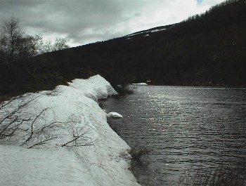 11.06 13:41 An den Seen teilweise noch groe Eisstcke!