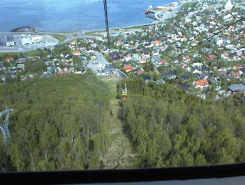 13.06 10:43 Mit der Seilbahn gehts rauf!