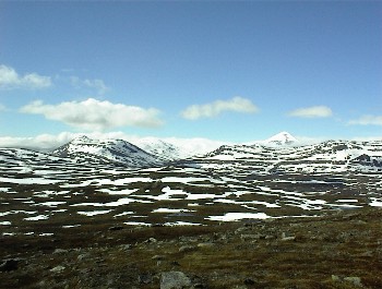17.06 15:40 Blick gegen die Sonne, mit mehr Eis im Schatten!