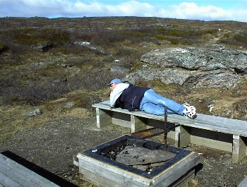 17.06 16:58 Nach drei Stunden Wanderung - Mde oder nur die Sonne genieen *gg*