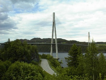 20.06 16:41 Brcke fast ganz draufbekommen!