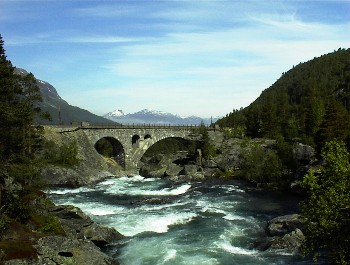 25.06 10:06 Warten auf den Triebwagen!