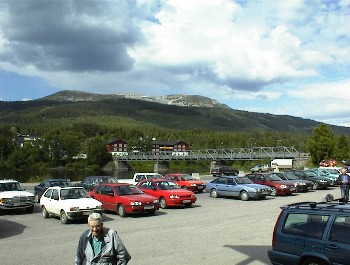 26.06 10:53 In Trysil: tanken und einkaufen.