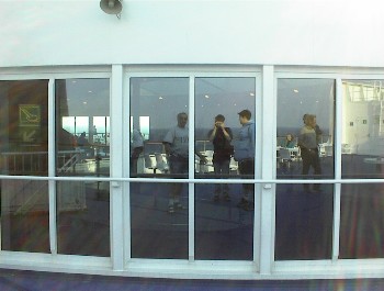 8:41 Kaum auf der F�hre, schon gings los!