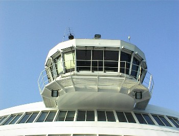 8:54 Der Steuerstand der F�hre!