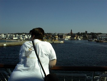 11:27 Unsere Ente aus dem Moorhuhnchat :o)