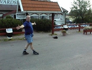 8:47 Klaus pr�sentiert, die mit Sicherheit 1. Unterkunft im Urlaub *g*