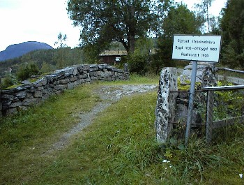 9:01 Diese Br�cke ist von 1833 und wurde 1978 restauriert!