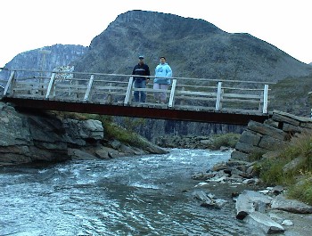 10:20 Hinter Klaus und Kerstin liegt der Wasserfall!