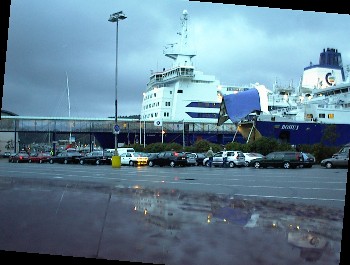 6:18 Wir hoffen das wir die 7Uhr F�hre bekommen!