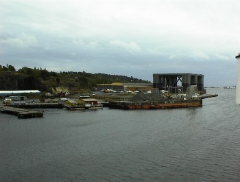 7:11 An einem Unterteil einer �lbohrinsel vorbei!