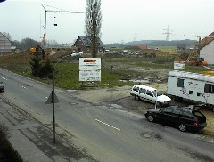 17.03 13:04 Sa: Hier sind mehrere Huser im Bau bis zum EG!
