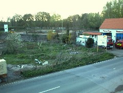 28.04 19:41 Sa: Die Feuerwehr hat ihre Autos drauen!