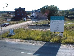 14.08 17:38 Di: Im Hintergrund sind noch weitere Huser entstanden!