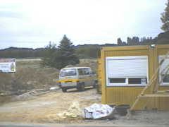 02.08 11Uhr Mit diesem Wagen kommen die Arbeiter!