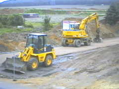 06.09 16:45 Mittwoch: Die Strae hat schon Randsteine!