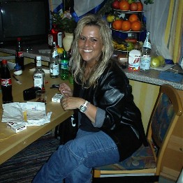 10.03 19:40 Huhu miri, auch schon wieder hier :)