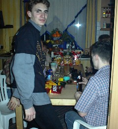 24.02 19:13 michi macht den Anfang und steht *fg*!