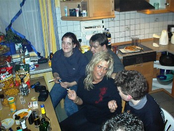 23.02 21:17 michi flirtet mit miri!