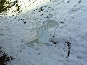 25.02 16:57 Dies ist einer der defekten St�hle (gell michi&Daniel)